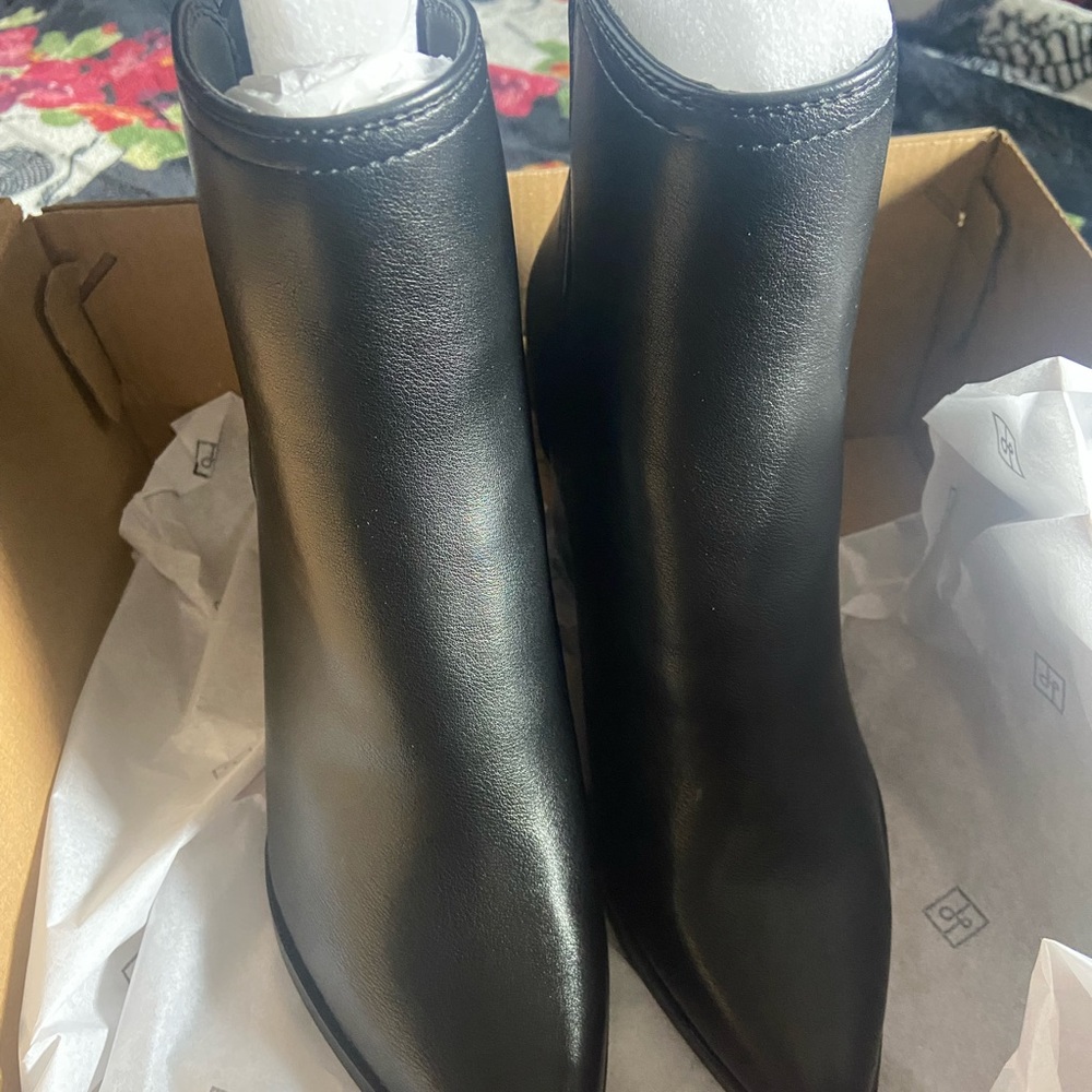 Call It Spring - “Liza” High heel chelsea booties - Block heel. VEGAN. Size 6 - Picture 10 of 13